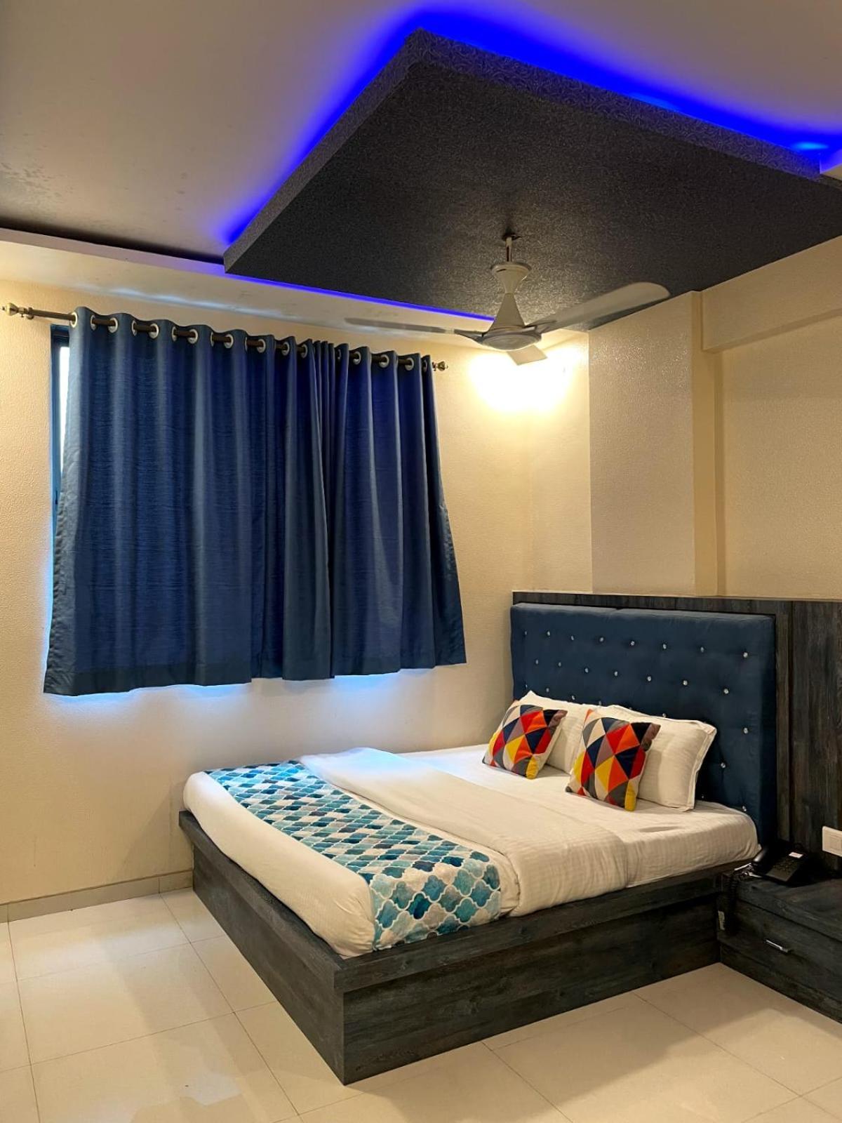 Hotel Mari Aai Residency Navi Mumbai Dış mekan fotoğraf