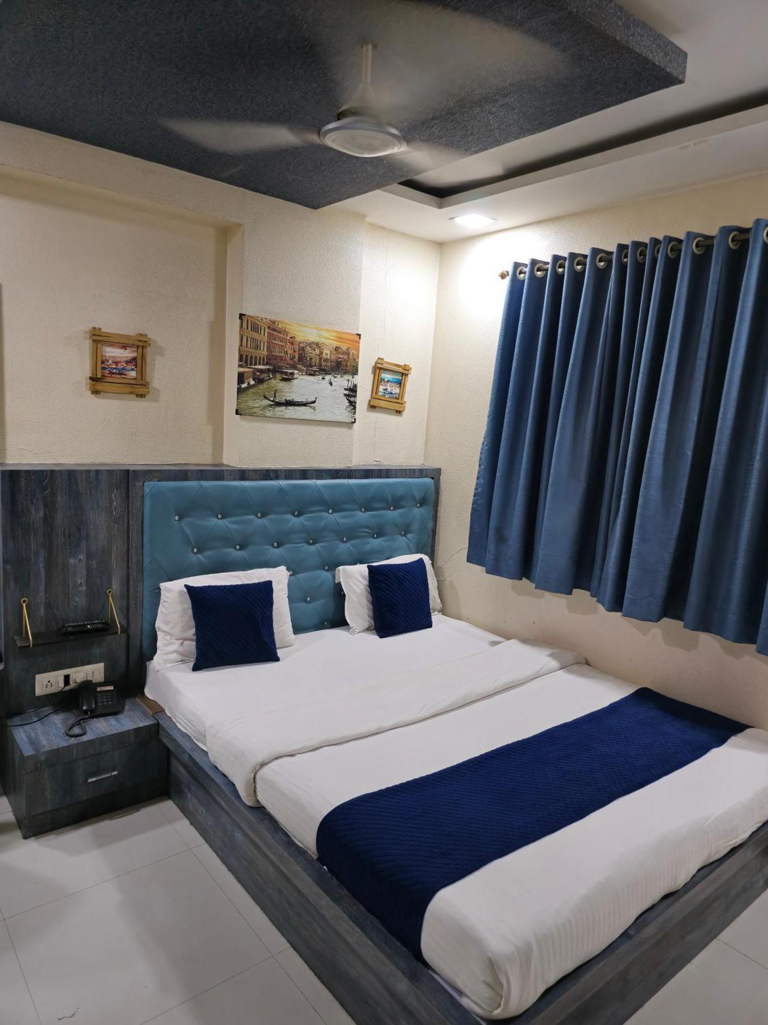 Hotel Mari Aai Residency Navi Mumbai Oda fotoğraf